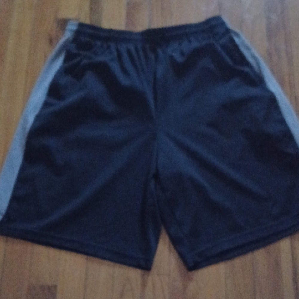 Men's Athletic Shorts in Black and Gray